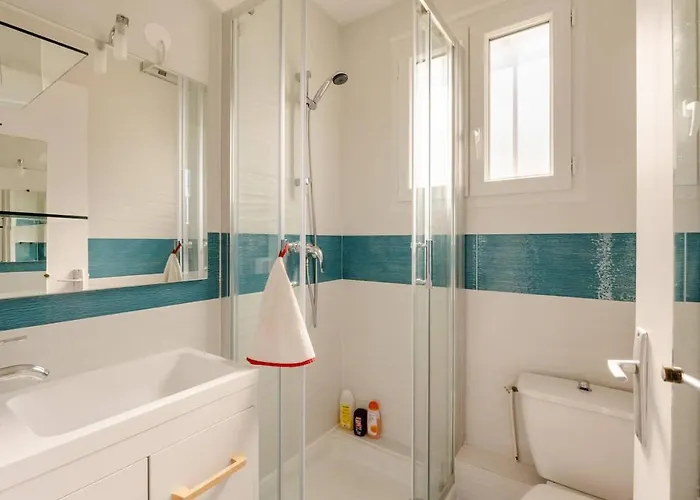 Apartment - 5min Des Plages - Parking Gratuit - Climatisation