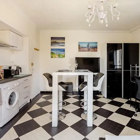 - 5min Des Plages - Parking Gratuit - Climatisation Apartment *